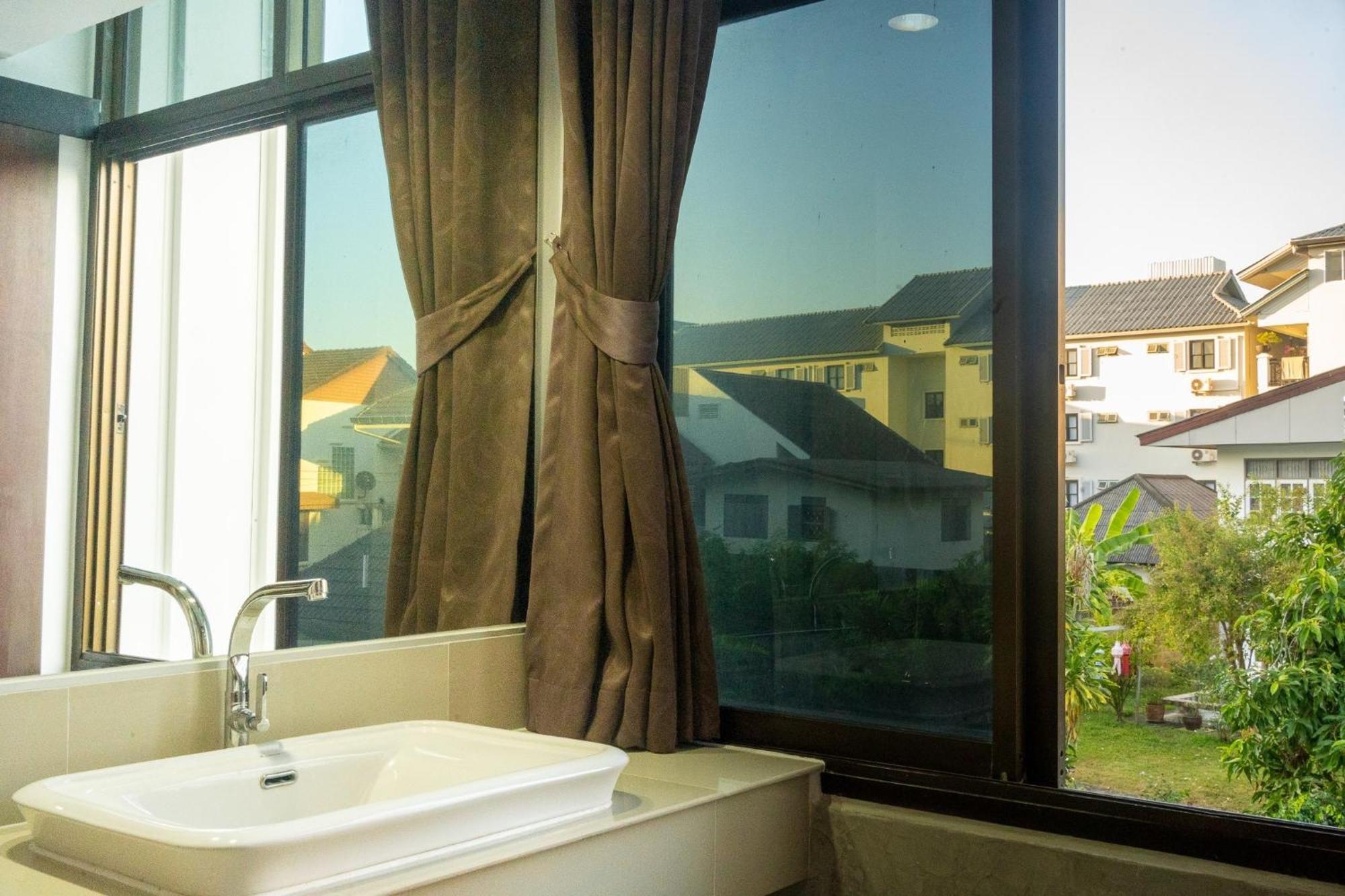 צ'יאנג מאי Singharaj Boutique Hotel מראה חיצוני תמונה